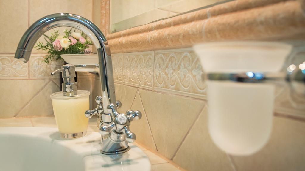 Nika Hotell Čatrnja Exteriör bild
