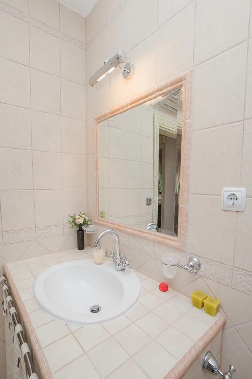 Nika Hotell Čatrnja Exteriör bild